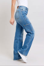 Load image into Gallery viewer, JUDY BLUE 90's Straight Cargo Jean