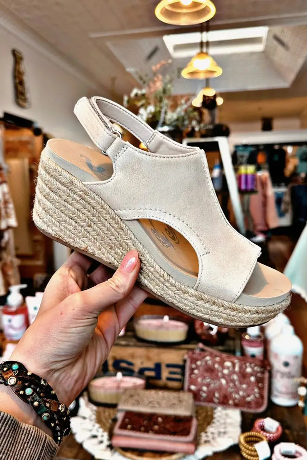 VERY G Sawyer Espadrille Wedge - Cream
