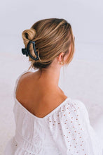 Load image into Gallery viewer, TELETIES - Open Jet Black Medium Hair Clip
