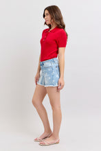 Load image into Gallery viewer, JUDY BLUE Americana Stars & Stripes Fray Hem Shorts