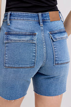 Load image into Gallery viewer, JUDY BLUE Dakota Trail Bermuda Shorts