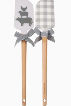 farm spatula on white background