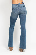 Load image into Gallery viewer, JUDY BLUE Mid Rise Vintage Flare Jean w/ TUMMY CONTROL