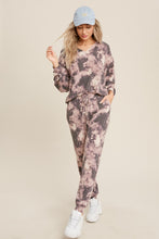 Load image into Gallery viewer, Larissa Tie Dye Pullover