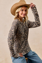 Load image into Gallery viewer, woman wearing leopard top