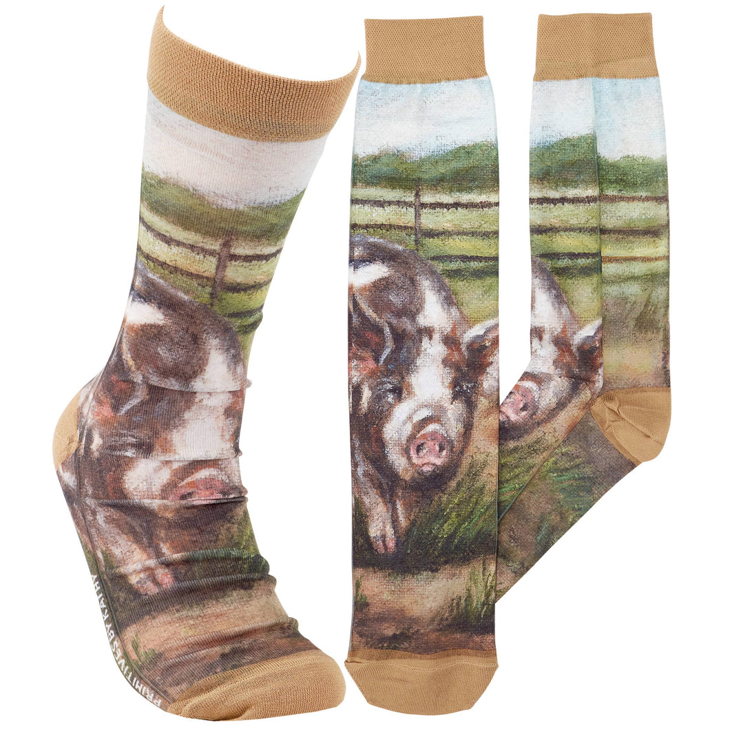 Primitives by Kathy - Kune Kune Pig Socks