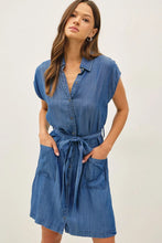 Load image into Gallery viewer, woman wearing short sleeve denim dress with grey background