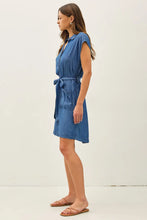 Load image into Gallery viewer, woman wearing short sleeve denim dress with grey background