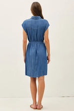 Load image into Gallery viewer, woman wearing short sleeve denim dress with grey background