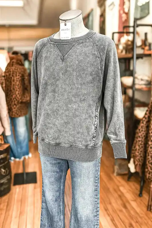 Halo Snow Washed Pullover