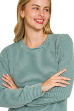 Load image into Gallery viewer, woman wearing teal top