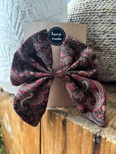 Load image into Gallery viewer, Prairie Lark Bow
