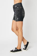 Load image into Gallery viewer, JUDY BLUE Rigid Magic Raw Hem Shorts