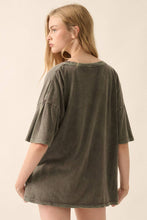 Load image into Gallery viewer, Ornate Swan Vintage-Wash Oversize Graphic Tee