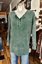 Load image into Gallery viewer, Mineral Wash Waffle Henley Top