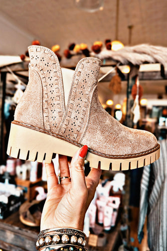 VERY G Aryana Detailed Boot