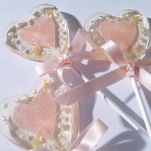 Load image into Gallery viewer, Fondant Glittering Heart &amp; Arrow Lollipops