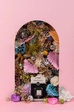 Load image into Gallery viewer, Bridgewater Candle Company - Sweet Grace Auto Vent Clip
