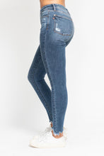 Load image into Gallery viewer, JUDY BLUE Tummy Control Skinny Jean