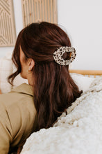 Load image into Gallery viewer, TELETIES - Round Flat Hair Clip | Large | Blonde Tortoise