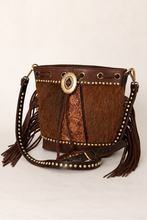 Load image into Gallery viewer, LEATHER PURSE WHITE BACKGROUND