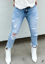 Load image into Gallery viewer, BLAKELEY Billie Distressed Jeans