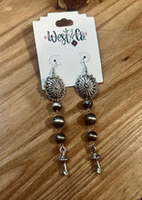 Load image into Gallery viewer, West &amp; Co Navajo Pearl Earrings