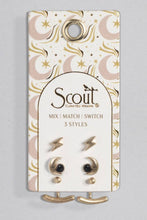 Load image into Gallery viewer, Scout earring set on a patterned card with a gray background
