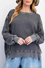 Load image into Gallery viewer, WOMAN IN SWEATER