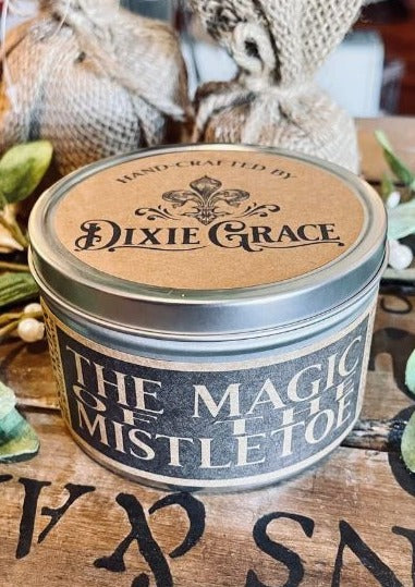Dixie Grace Wood Wick Candle Mistletoe