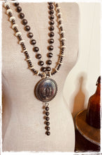 Load image into Gallery viewer, West and Co Navajo Pearl Beaded Necklace